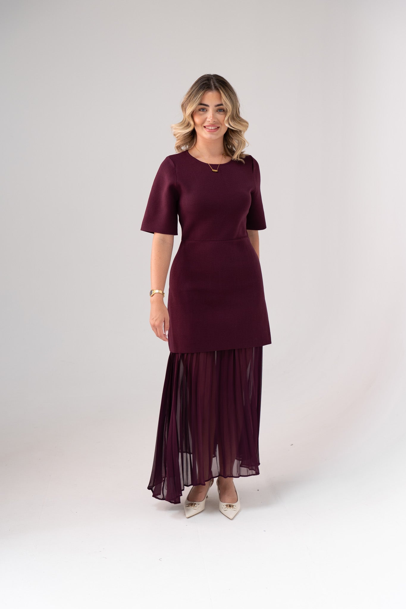 Holly Pleated Contrast Dress In Bordeaux