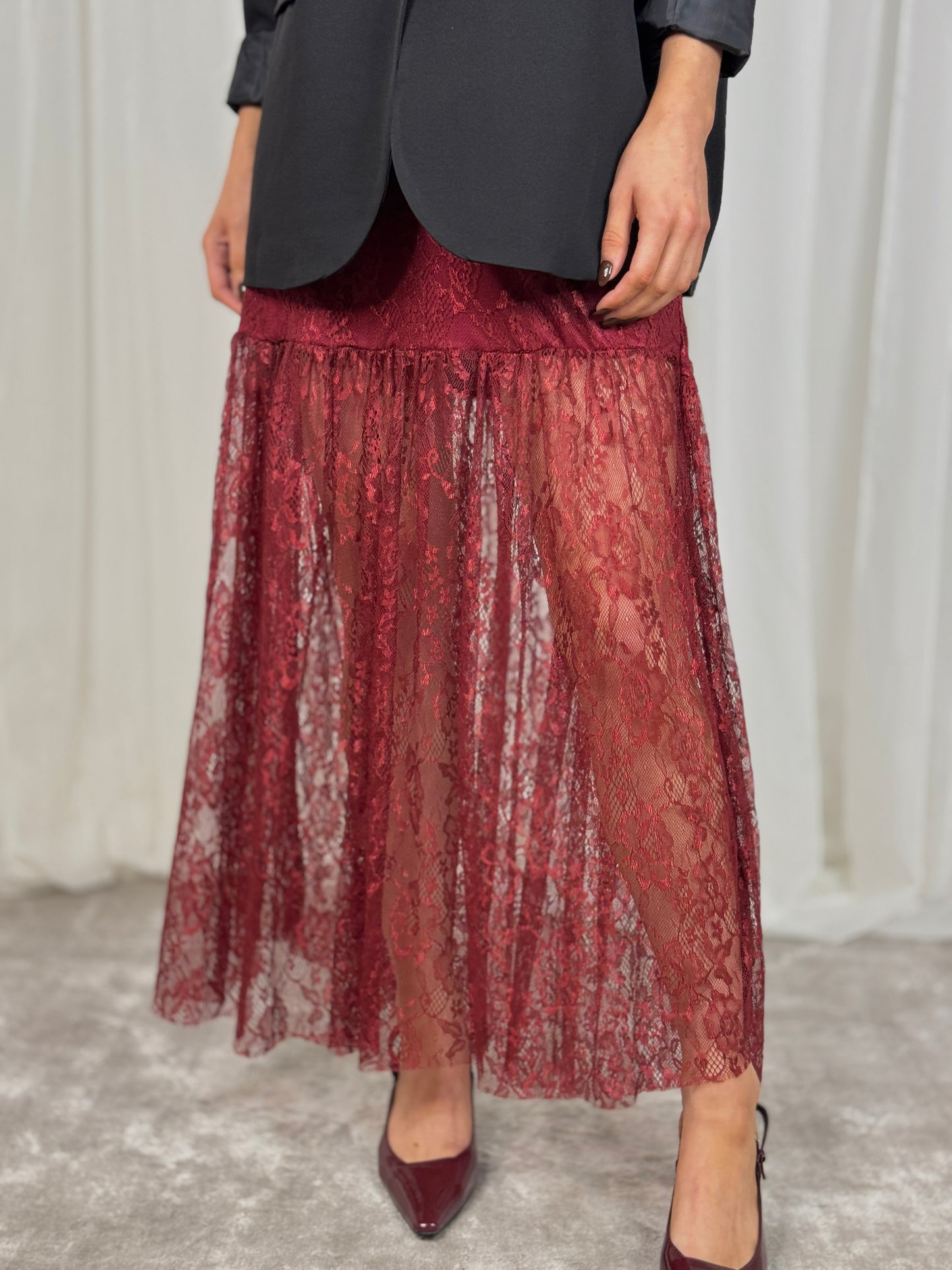 Leona Lace Maxi Skirt In Red