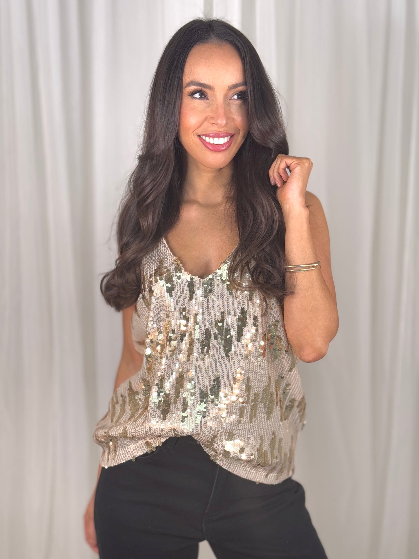 Kendra Sleeveless Sequin Top In Gold