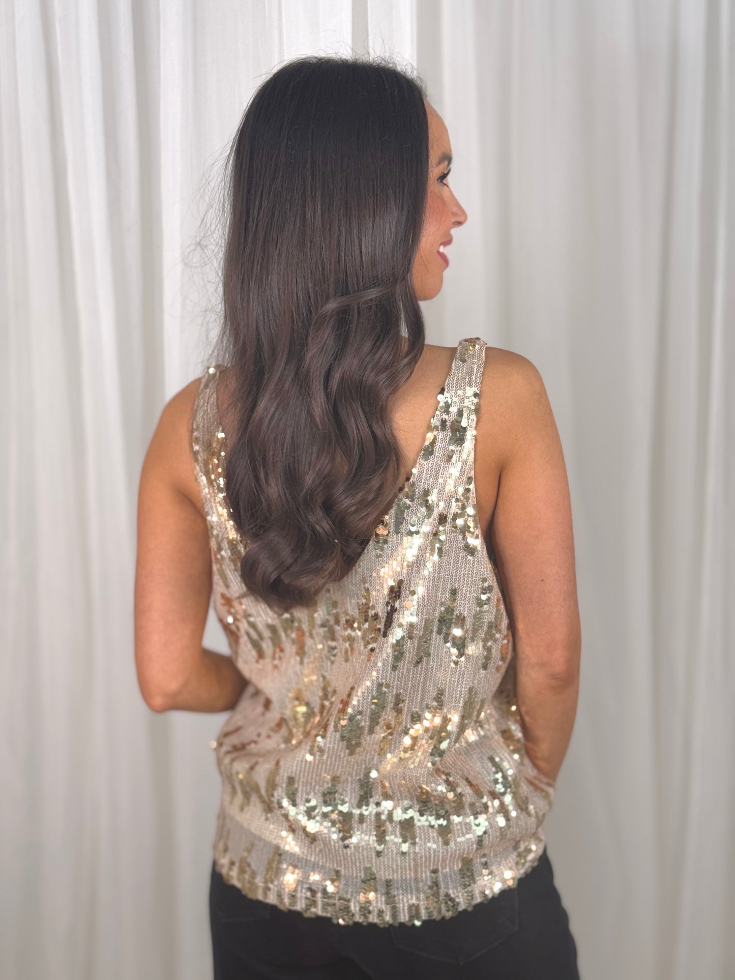 Kendra Sleeveless Sequin Top In Gold