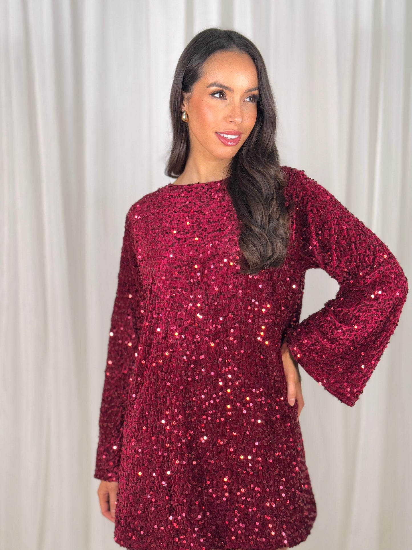 Kendra Bow Detail Sequin Dress In Bordeaux