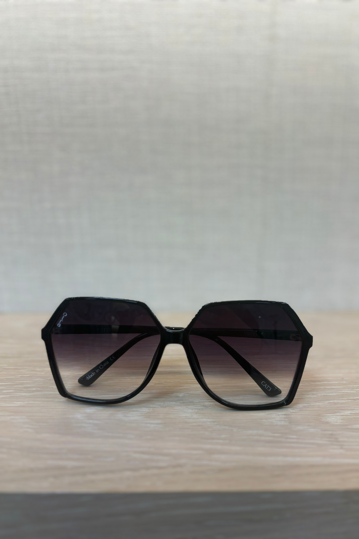 Olivia Hexagon Sunglasses In Black