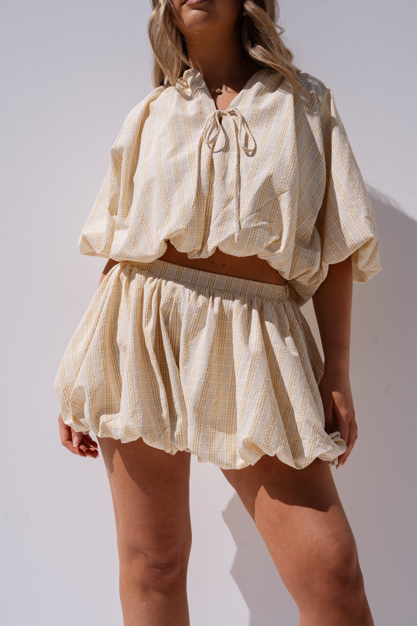 Iris Bubble Hem Shorts In Beige Stripe