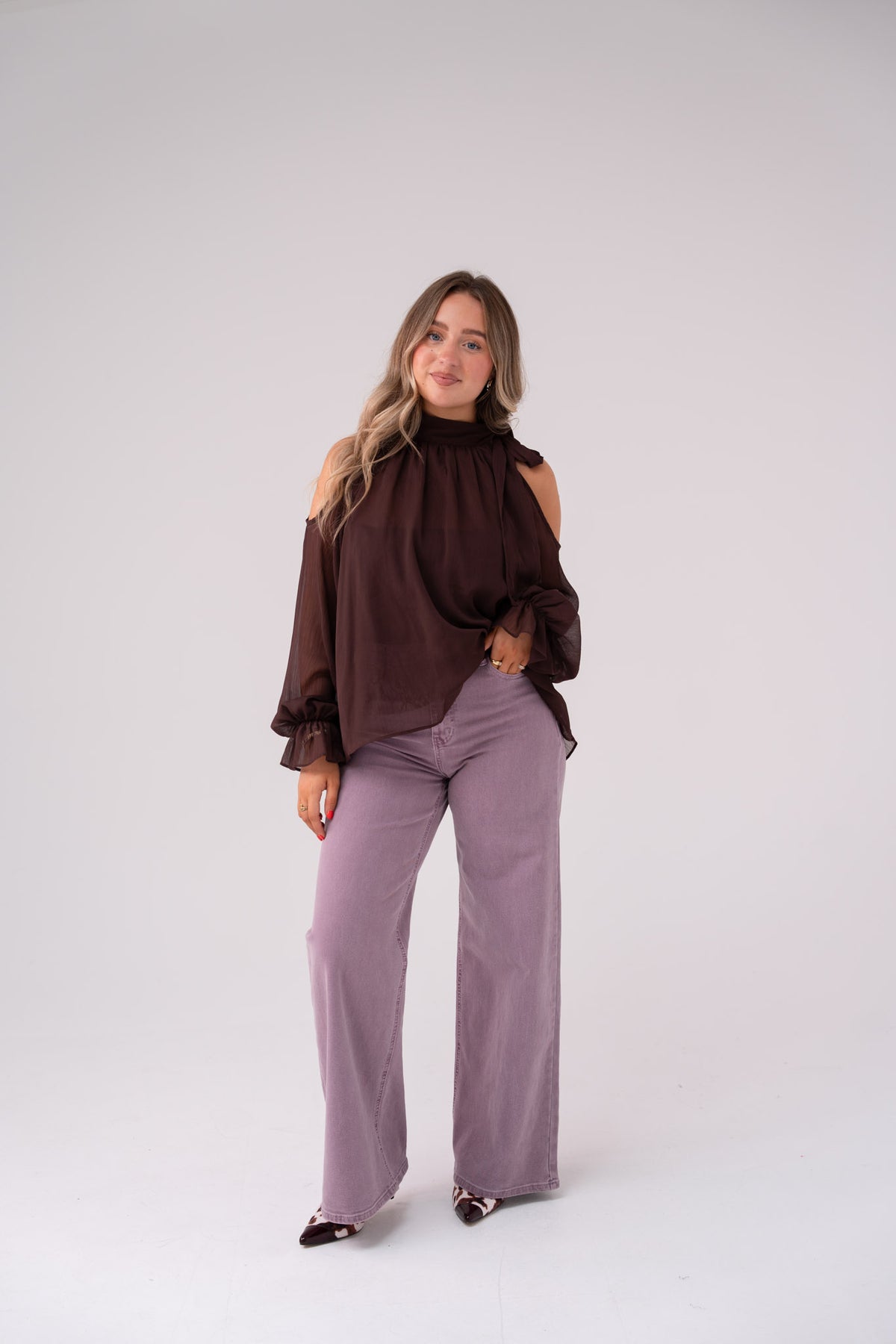 Iris Cold Shoulder Drape Top In Chocolate
