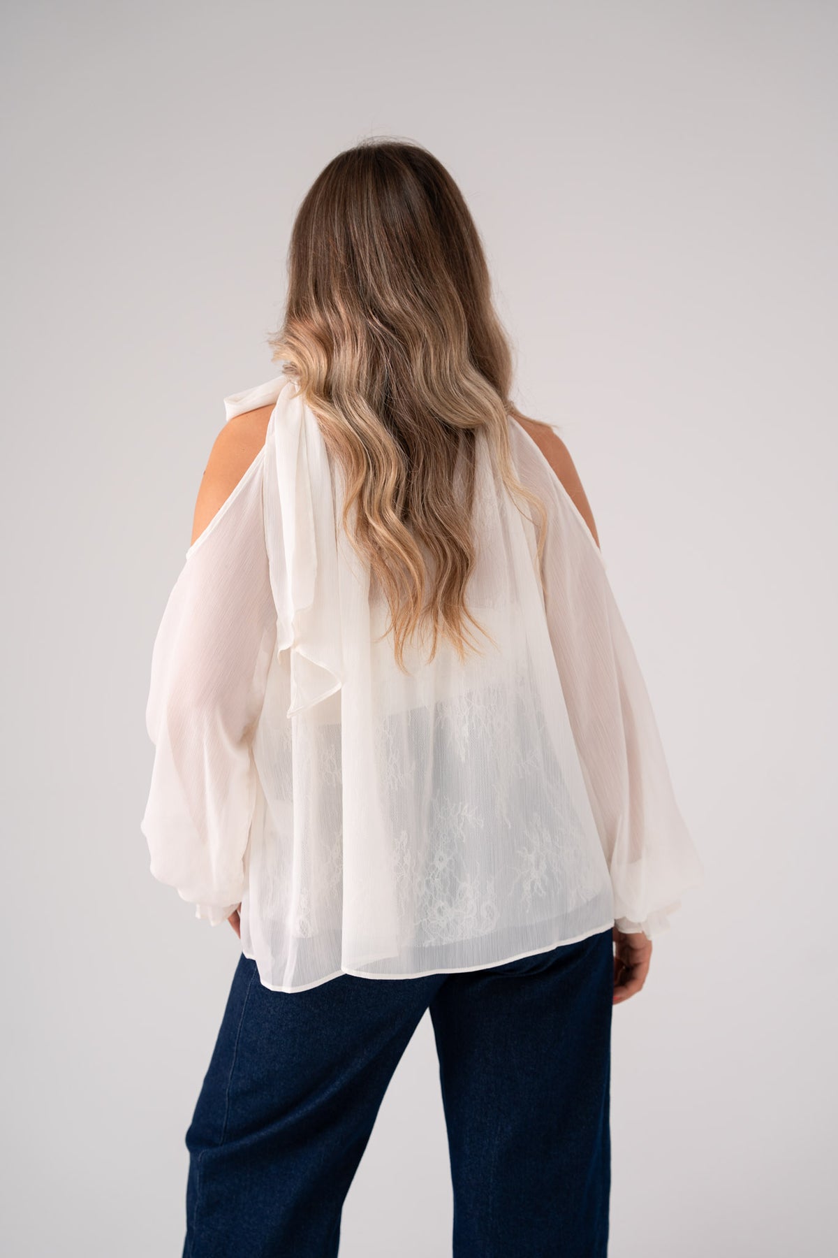 Iris Cold Shoulder Drape Top In Cream