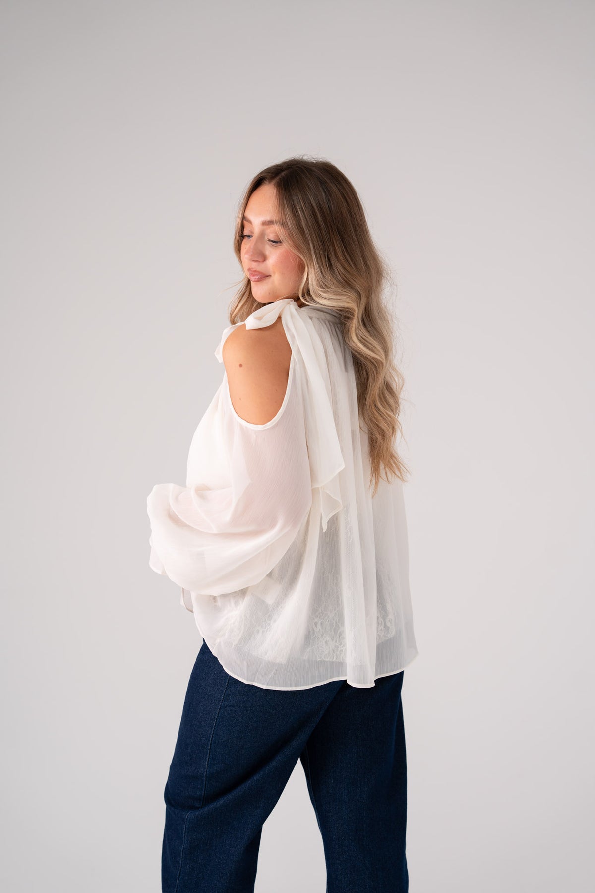 Iris Cold Shoulder Drape Top In Cream