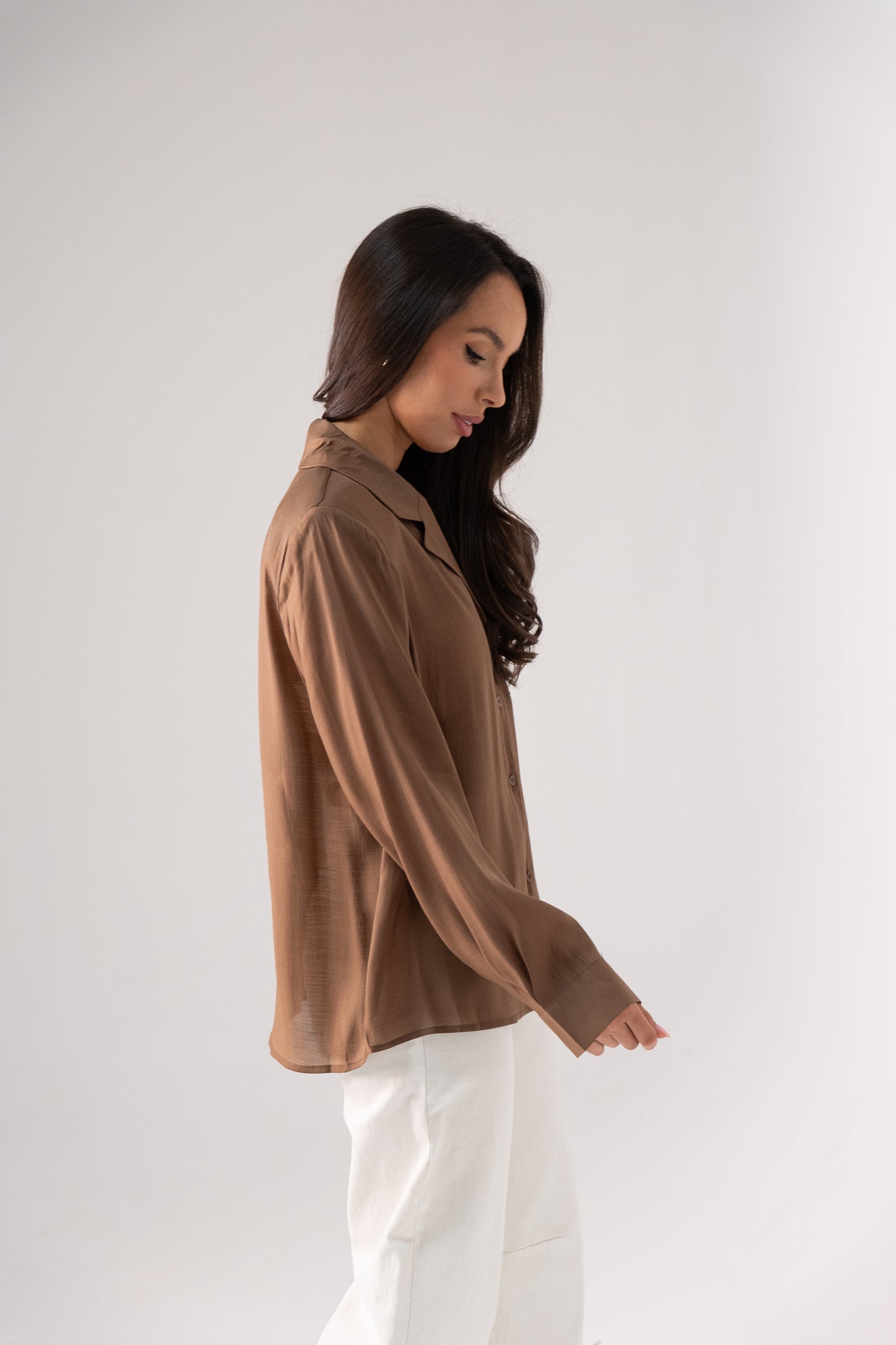 Iris Embroidered Pocket Blouse In Chocolate