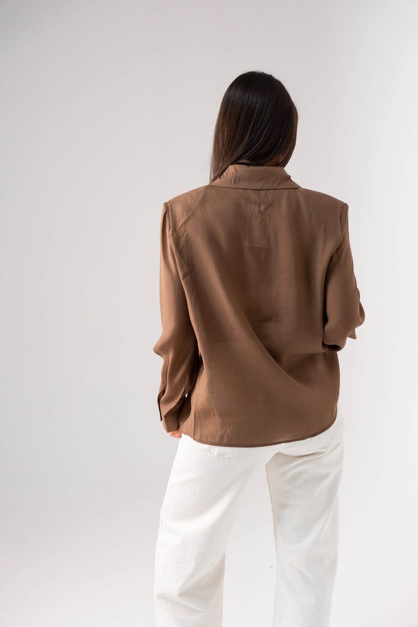 Iris Embroidered Pocket Blouse In Chocolate