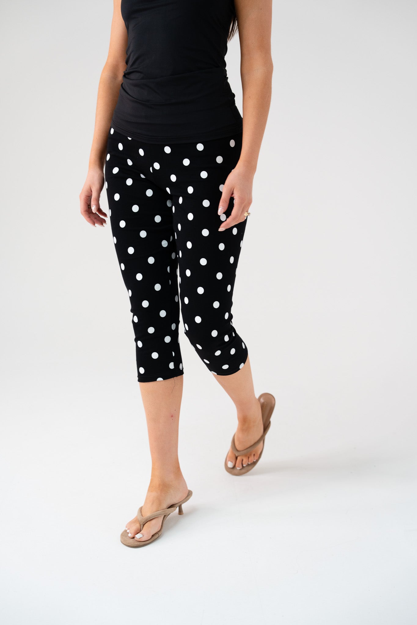 Iris Polka Dot Capri Leggings In Black