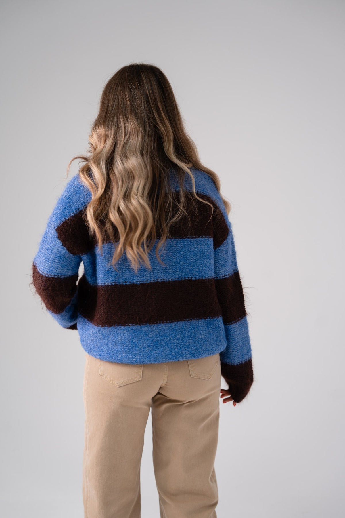 Iris Zip Cardigan In Coffee & Blue