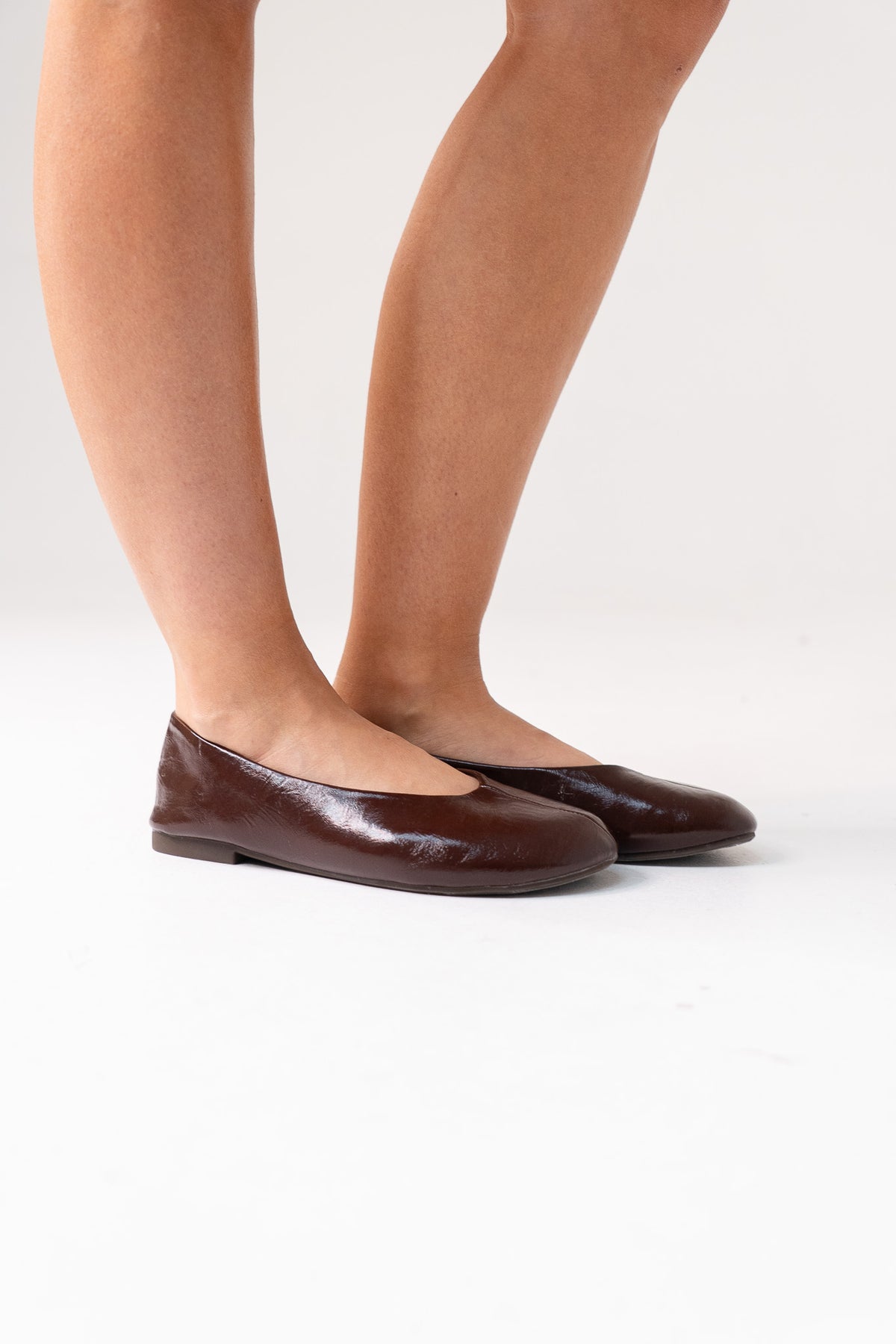 Izzy Faux Leather Pumps In Chocolate