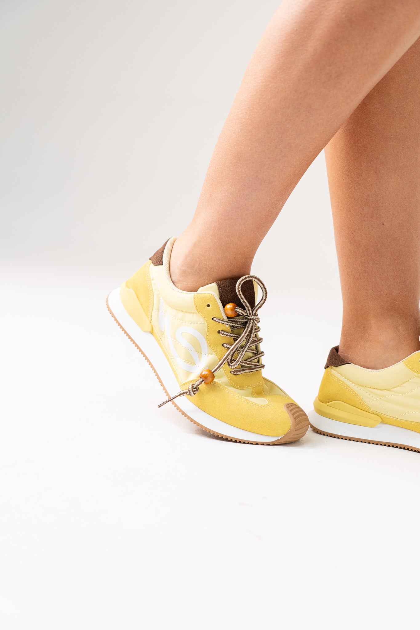Izzy Trainers In Yellow Mix