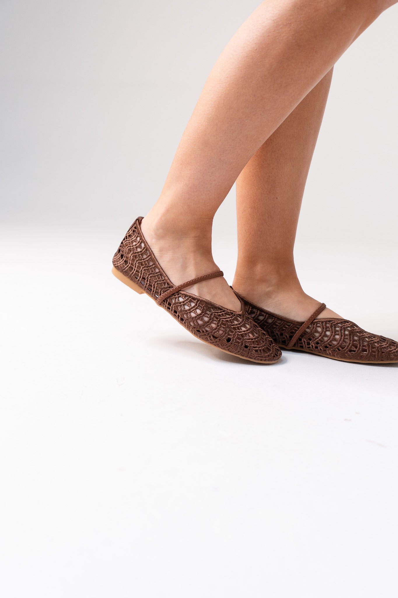 Izzy Woven Pumps In Chocolate