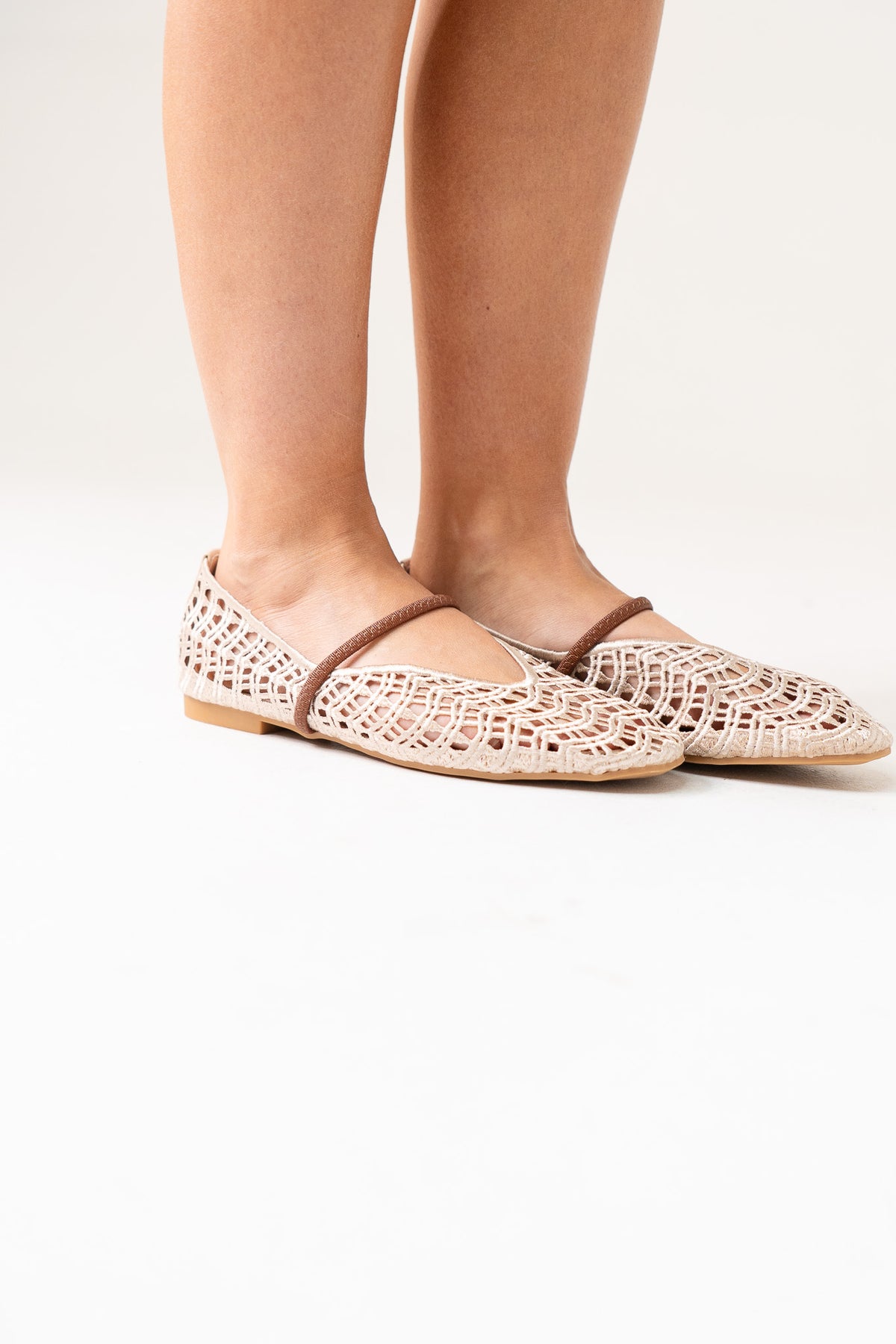 Izzy Woven Pumps In Neutral