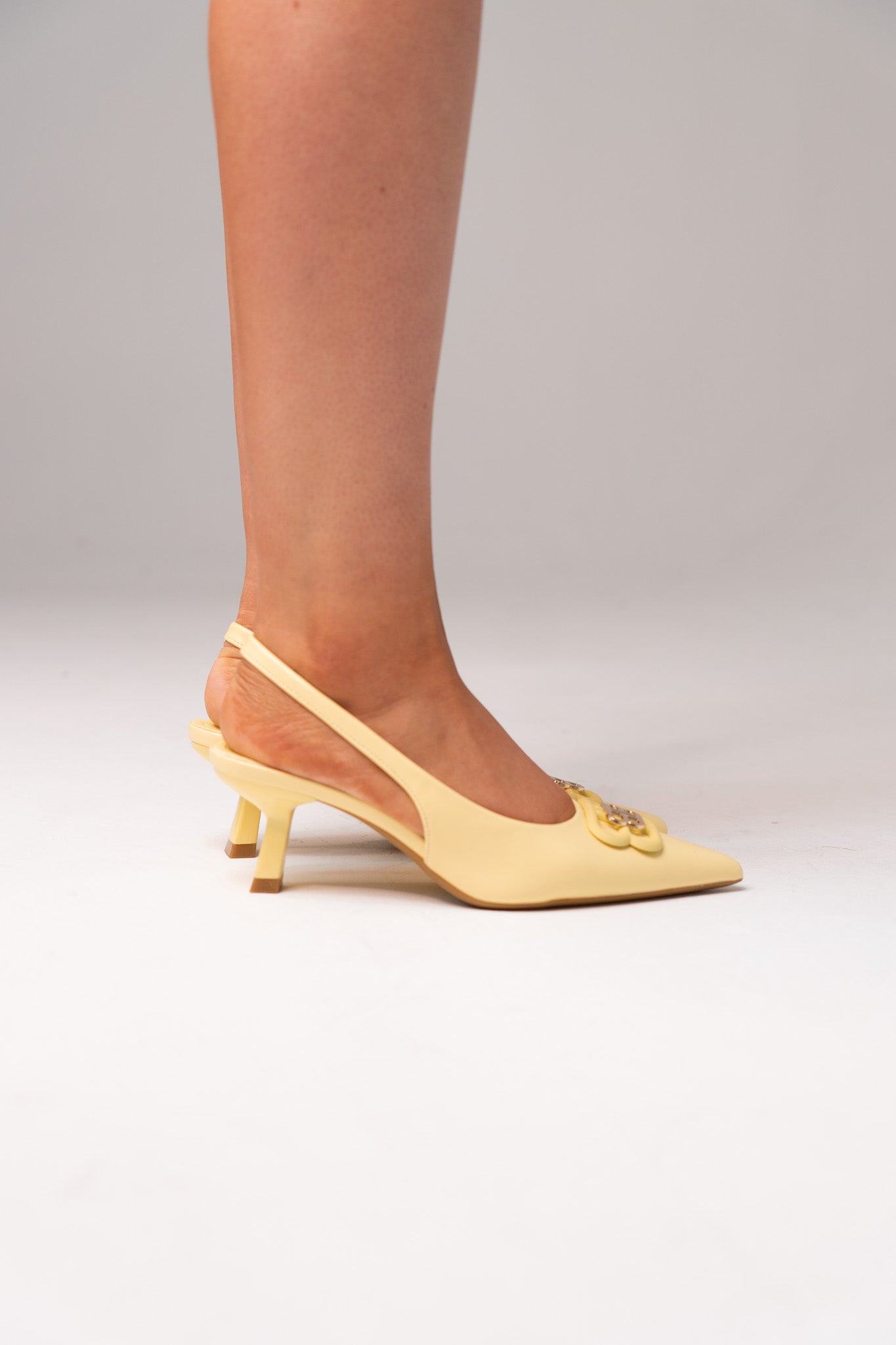 Izzy Buckle Slingback In Lemon