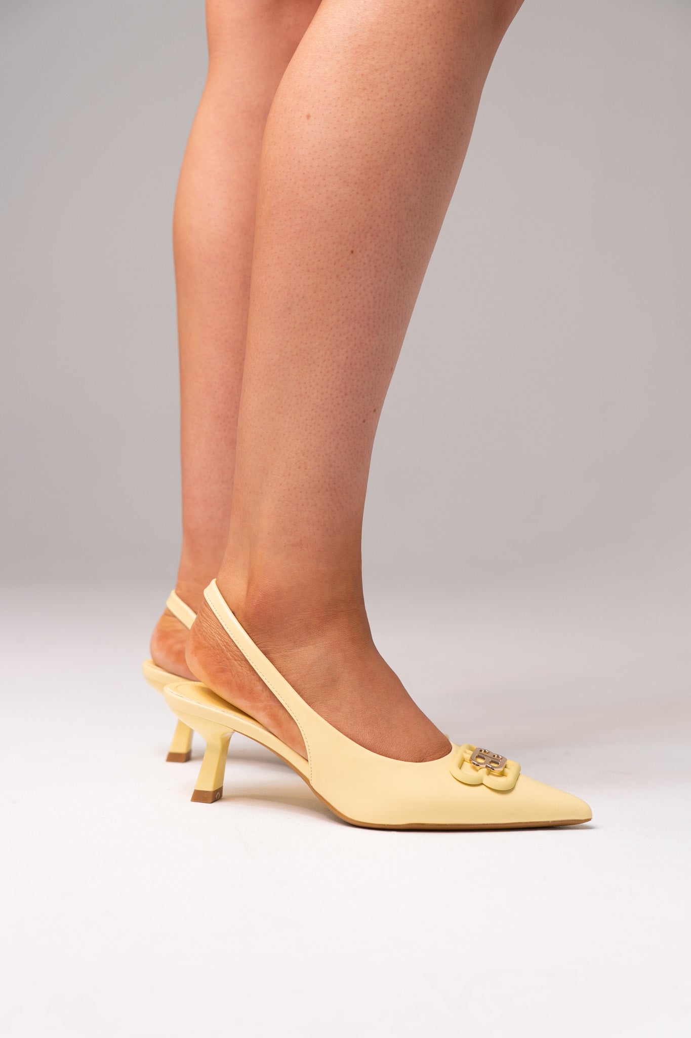 Izzy Buckle Slingback In Lemon