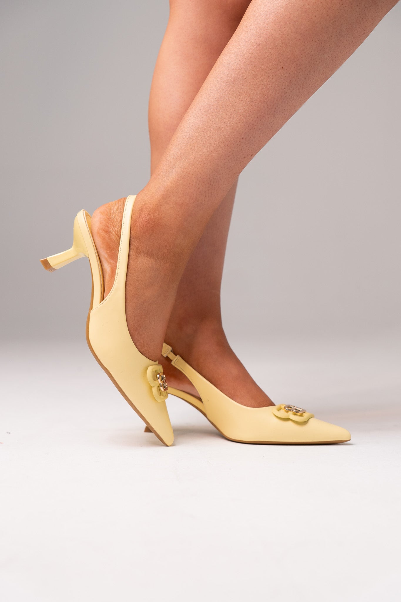Izzy Buckle Slingback In Lemon