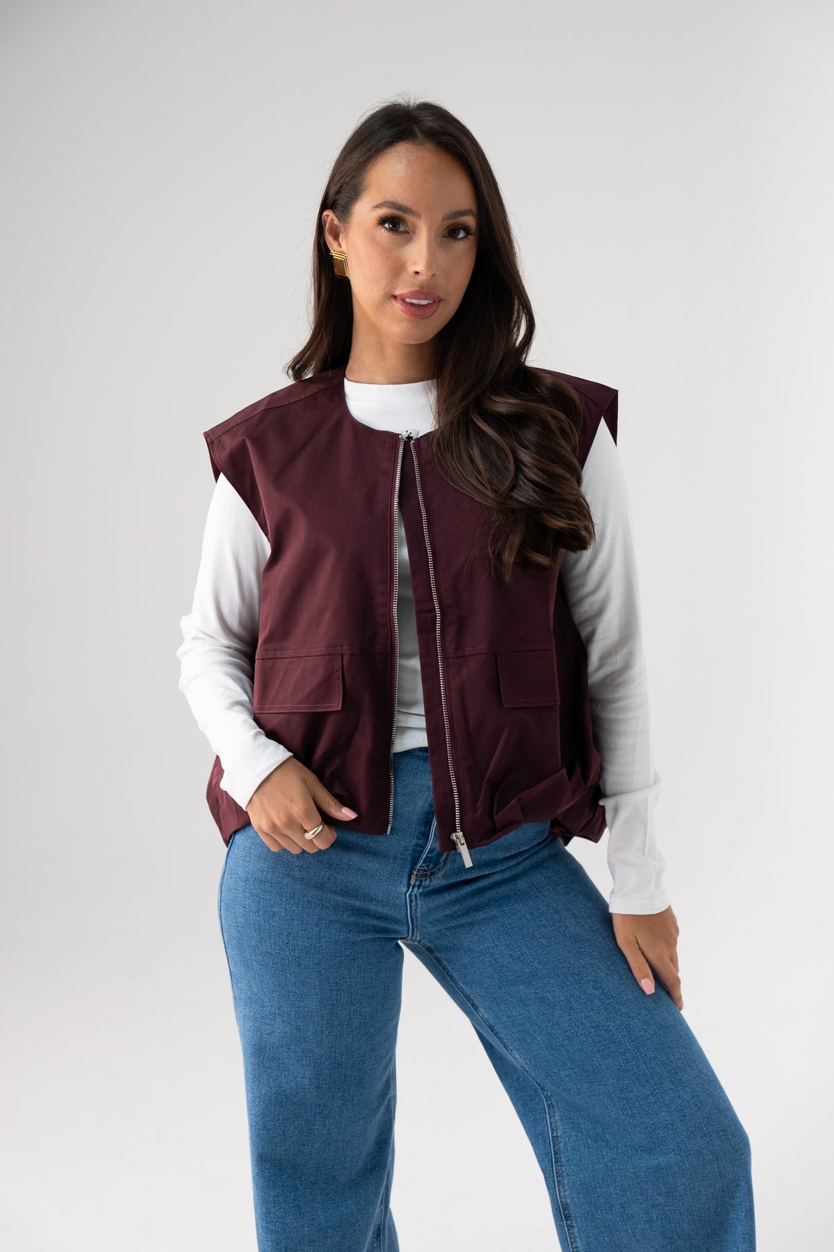 Jane Sleeveless Zip Jacket In Plum