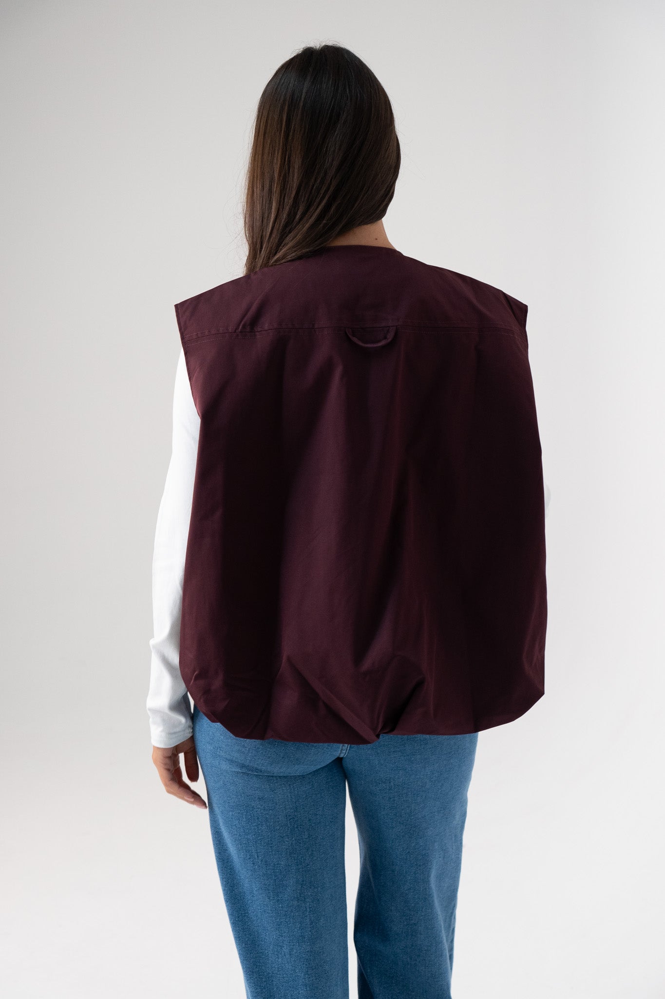 Jane Sleeveless Zip Jacket In Plum