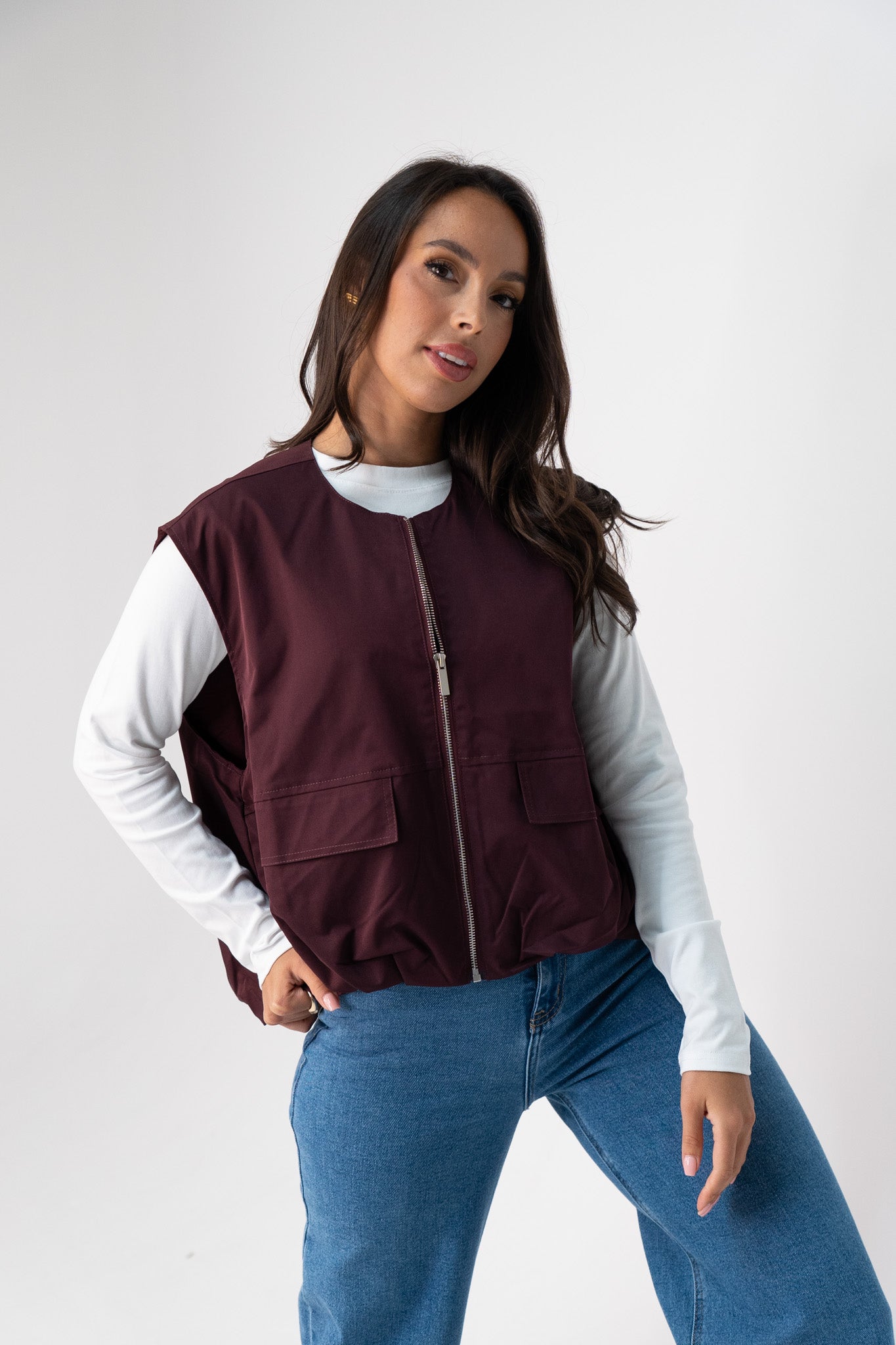 Jane Sleeveless Zip Jacket In Plum