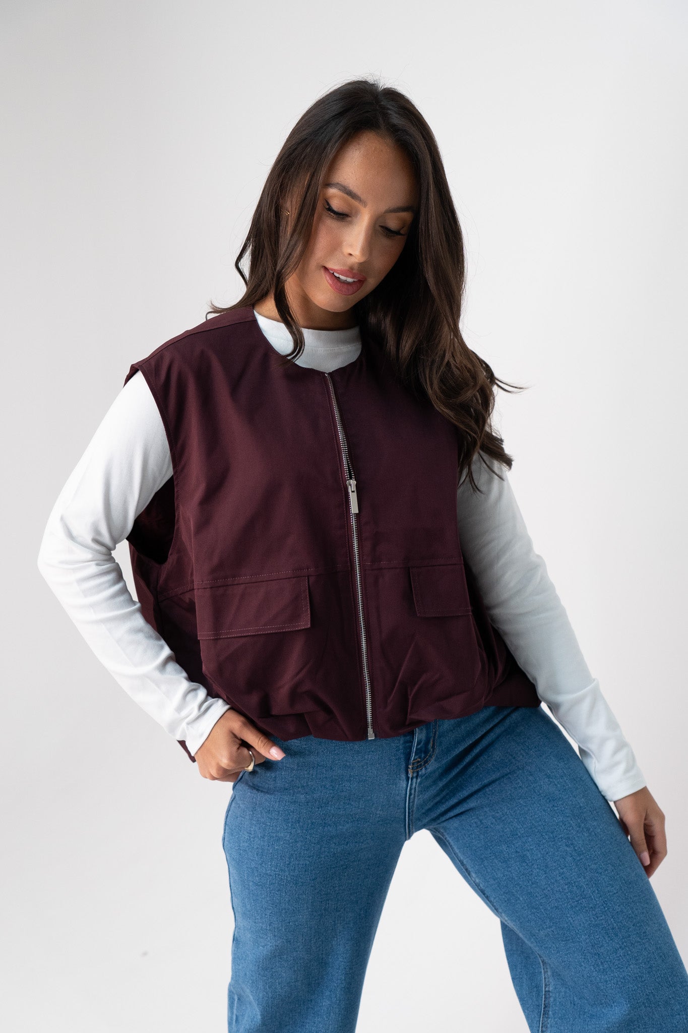 Jane Sleeveless Zip Jacket In Plum