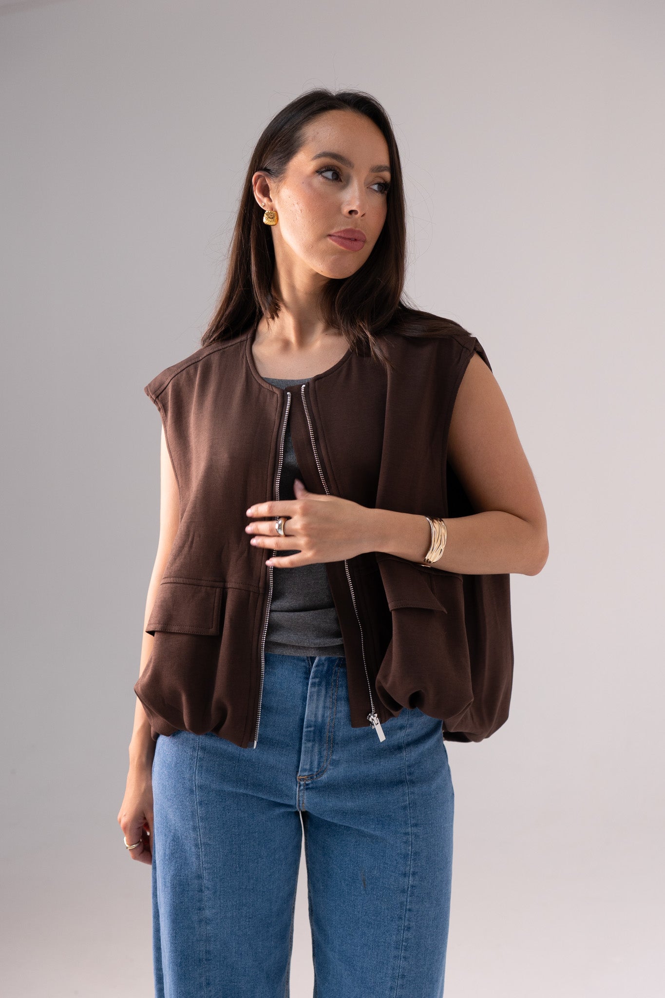 Jane Sleeveless Zip Jacket In Chocolate