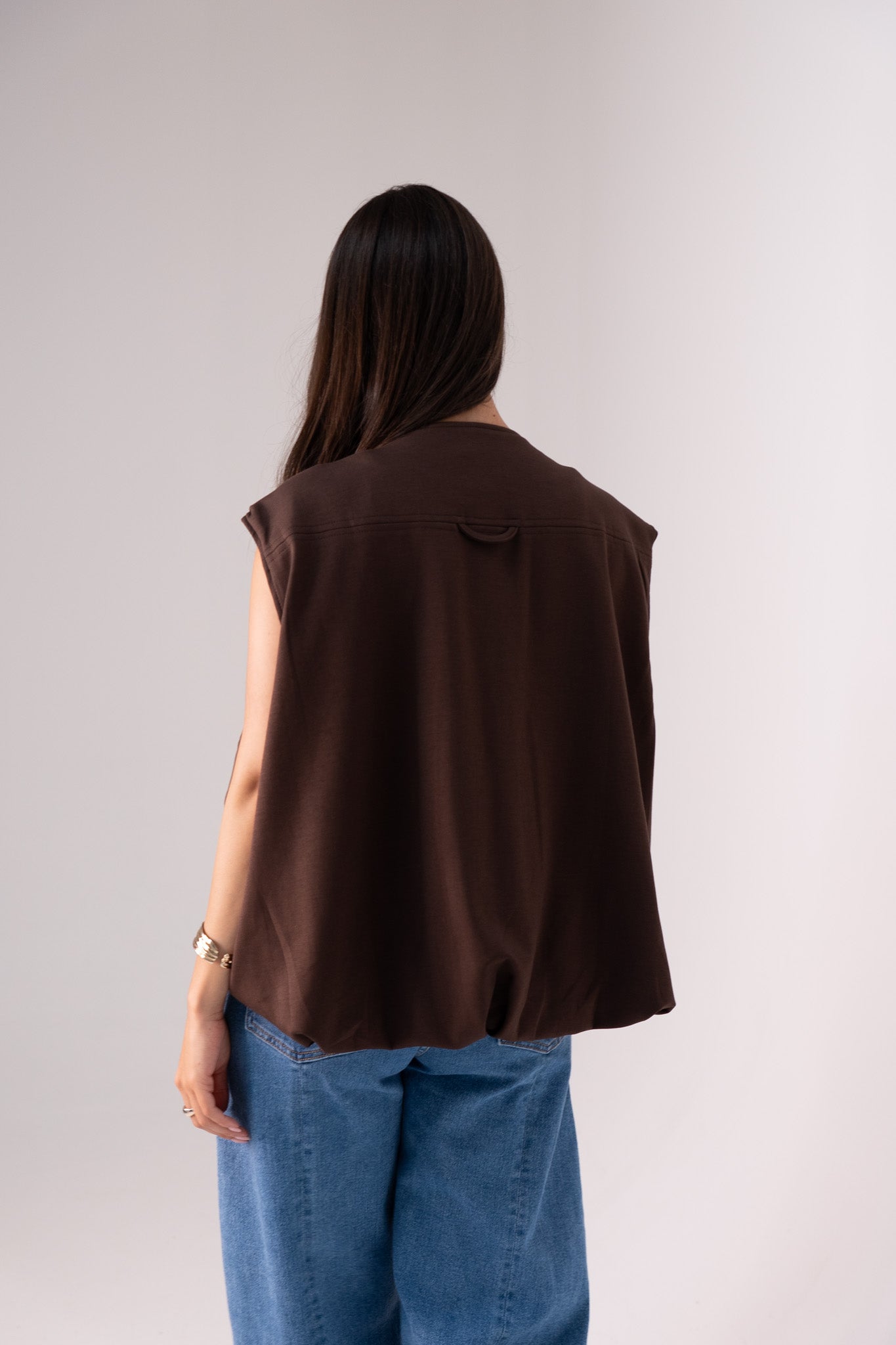 Jane Sleeveless Zip Jacket In Chocolate