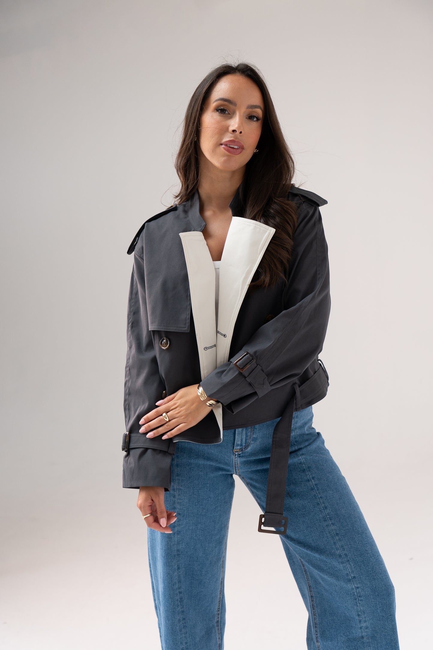 Jasmine Crop Trench Coat In Grey