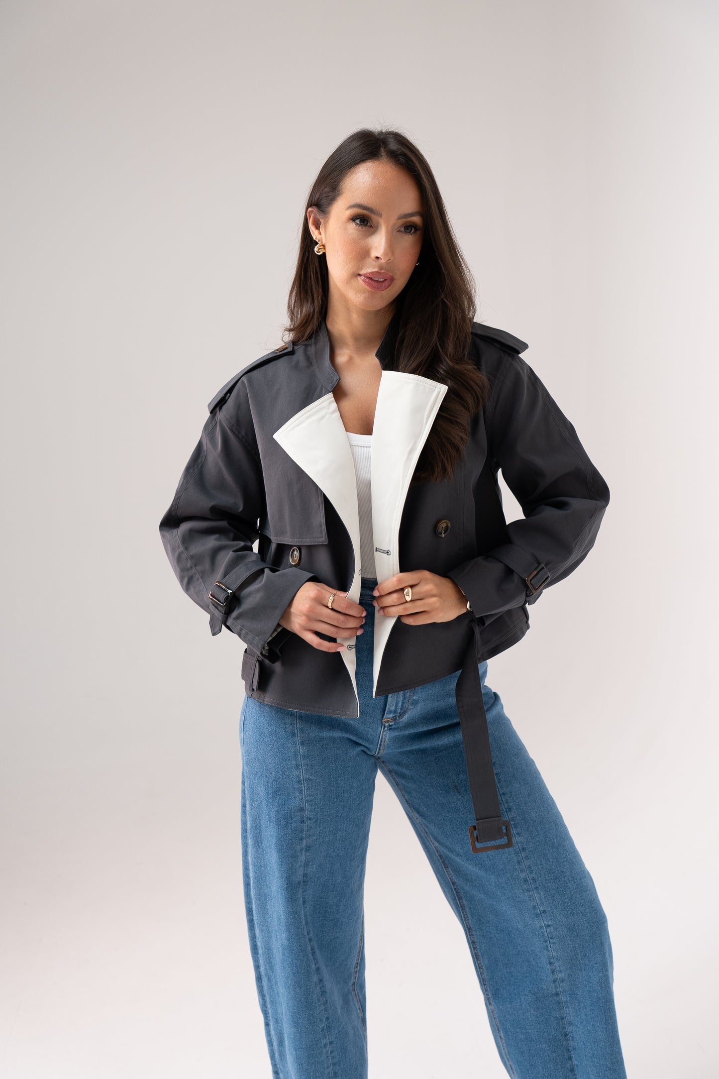 Jasmine Crop Trench Coat In Grey