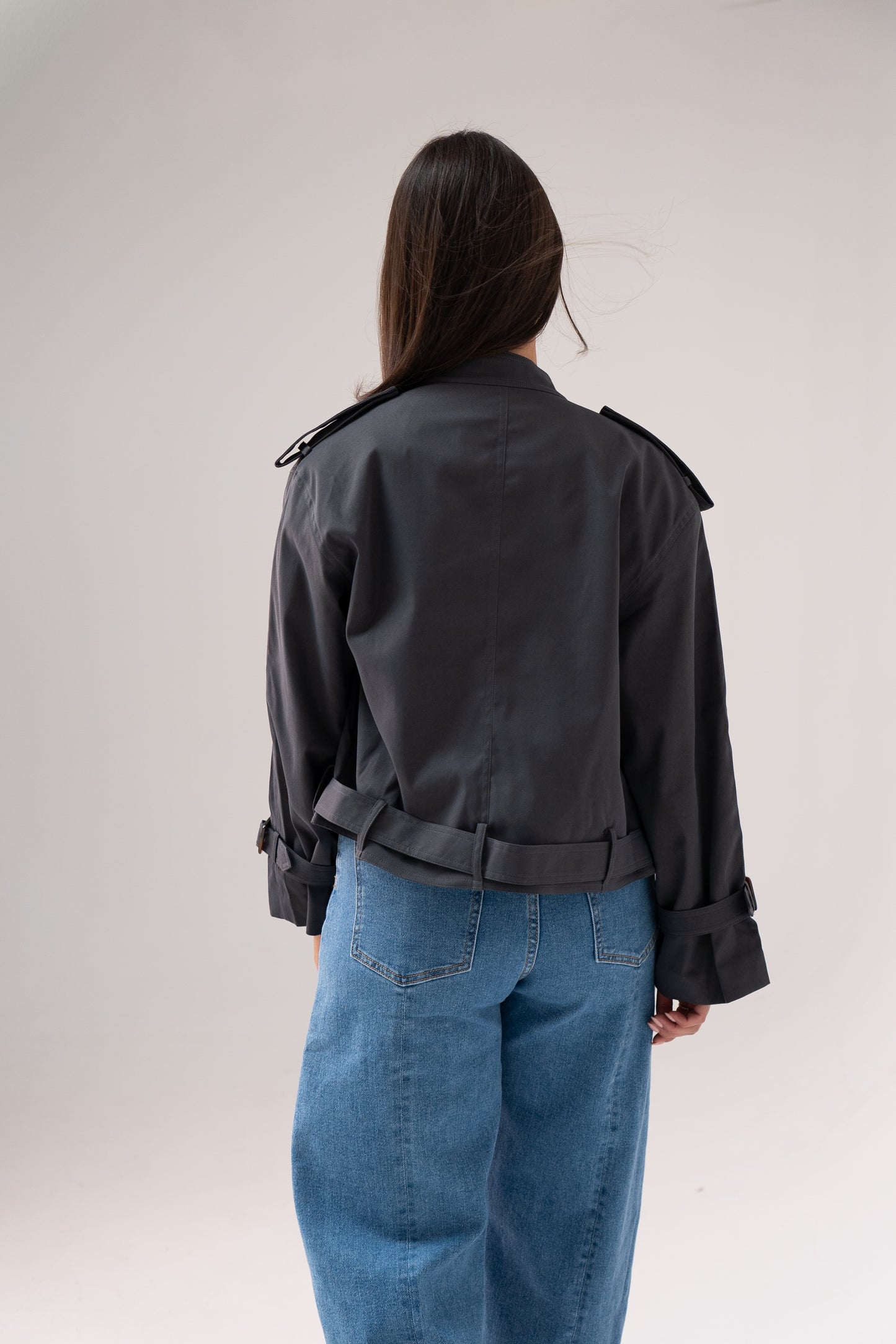 Jasmine Crop Trench Coat In Grey