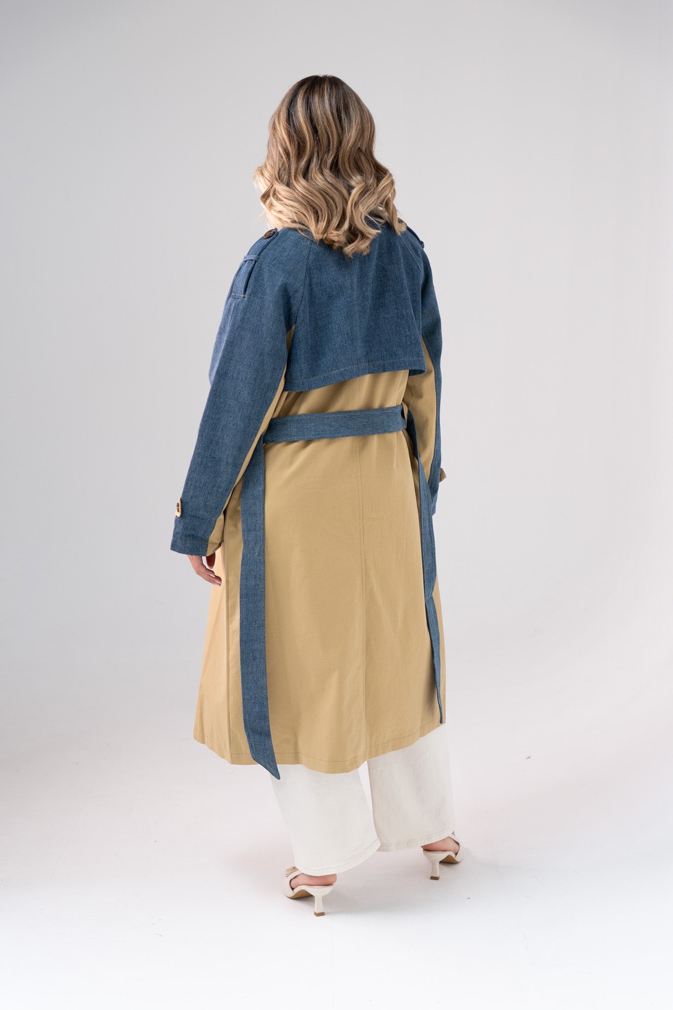 Jasmine Denim Contrast Trench Coat In Beige
