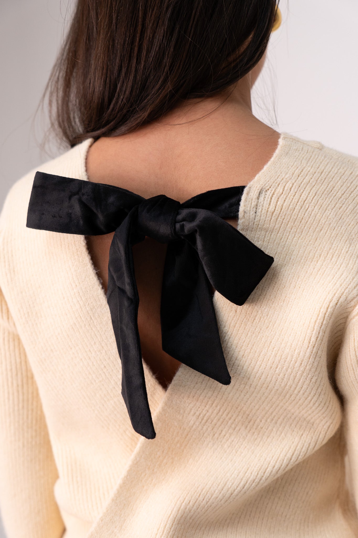 Jasmine Bow Back Jumper In Cream