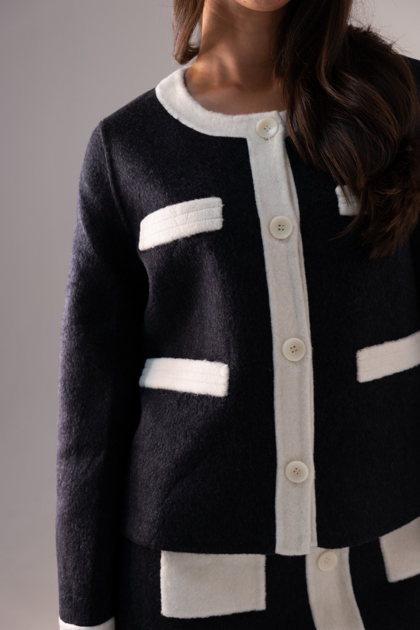 Jasmine Contrast Piped Jacket In Charcoal