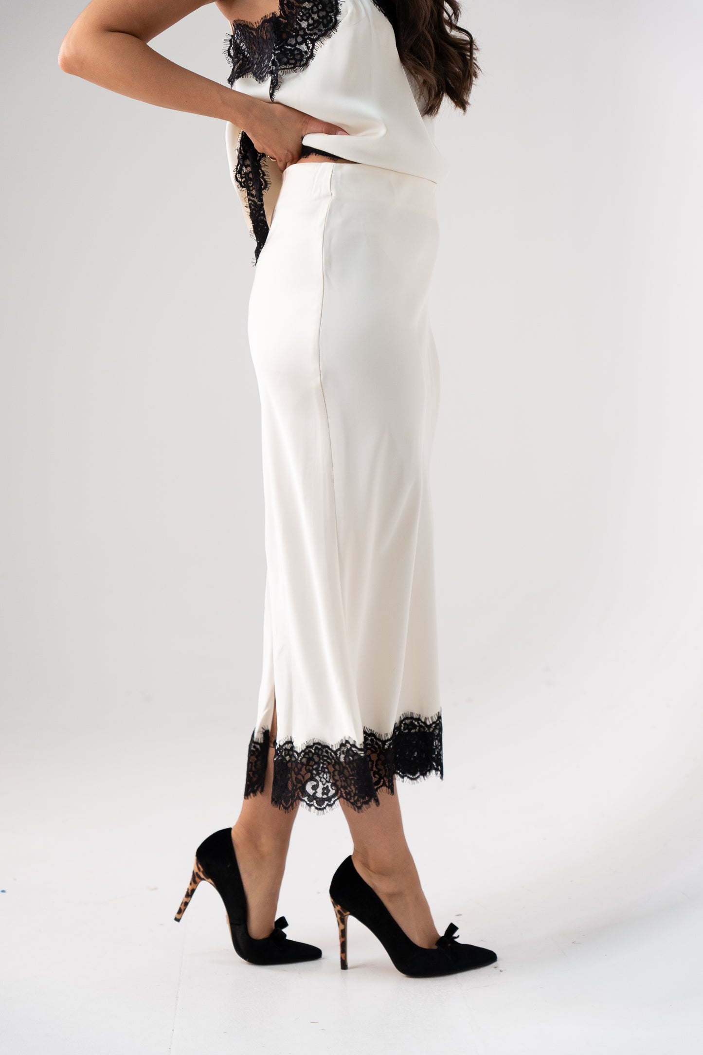 Kate Lace Trim Slip Skirt In Cream