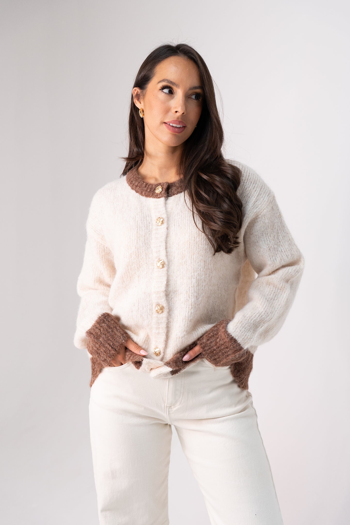 Kendra Contrast Trim Cardigan In Cream
