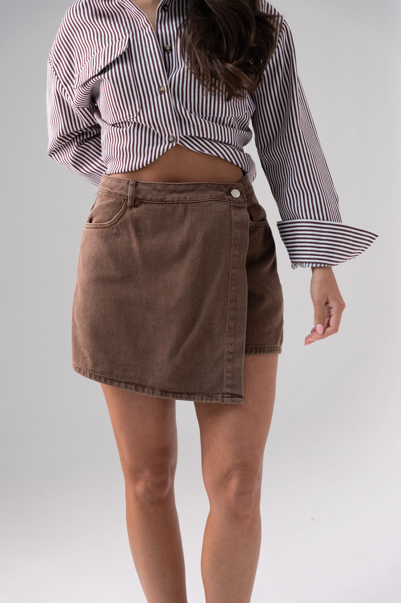 Kendra Denim Skort In Coffee