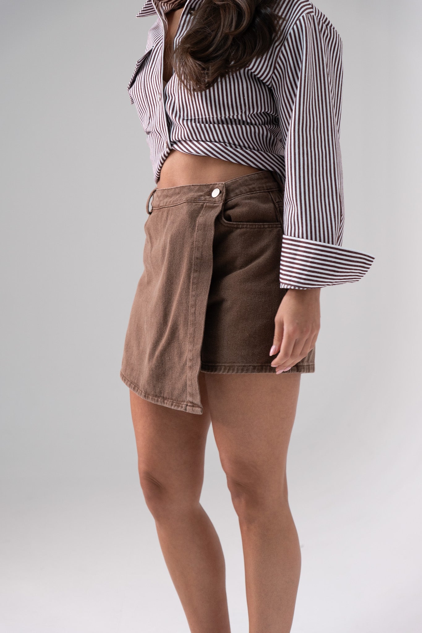 Kendra Denim Skort In Coffee