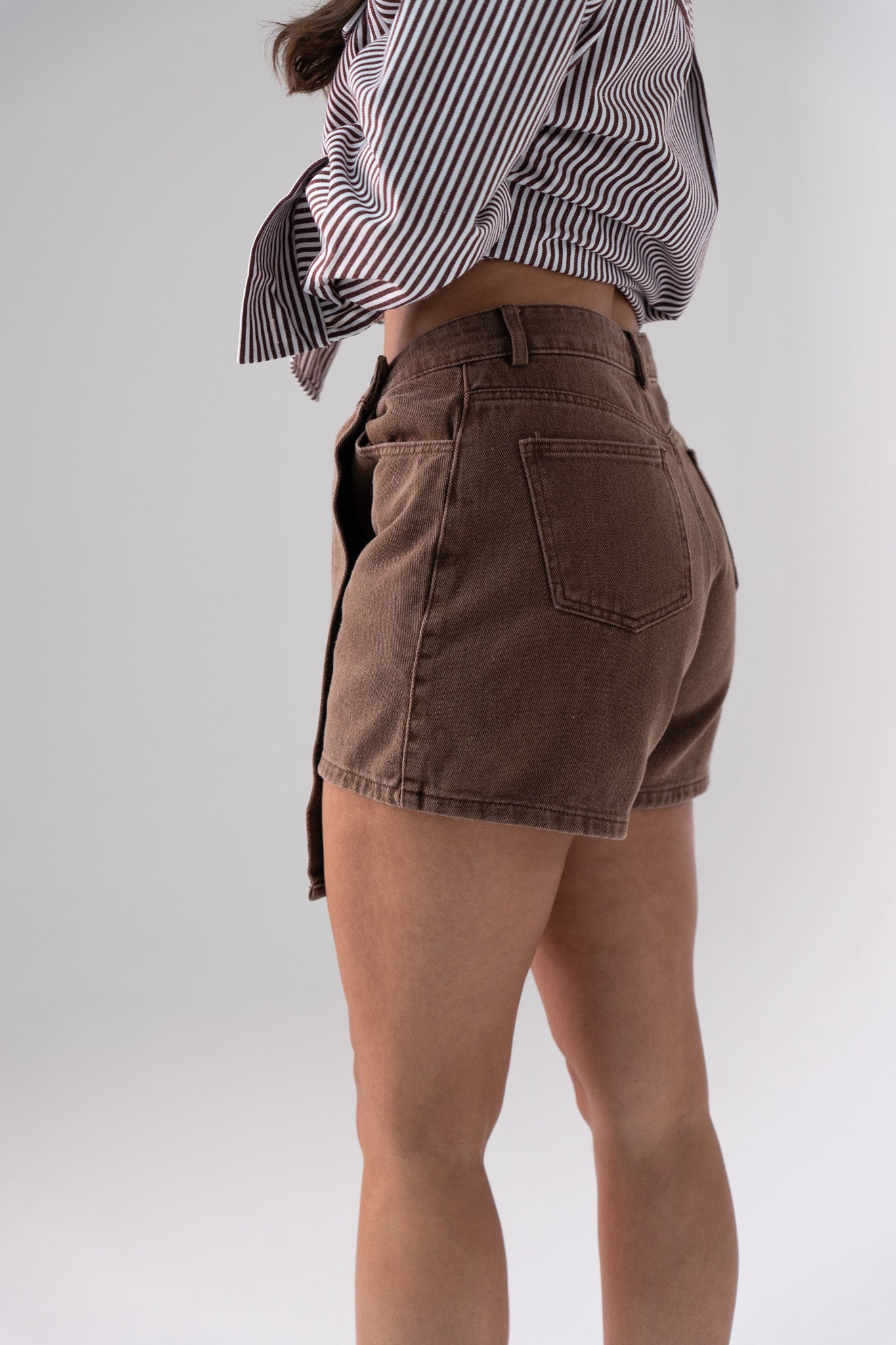 Kendra Denim Skort In Coffee