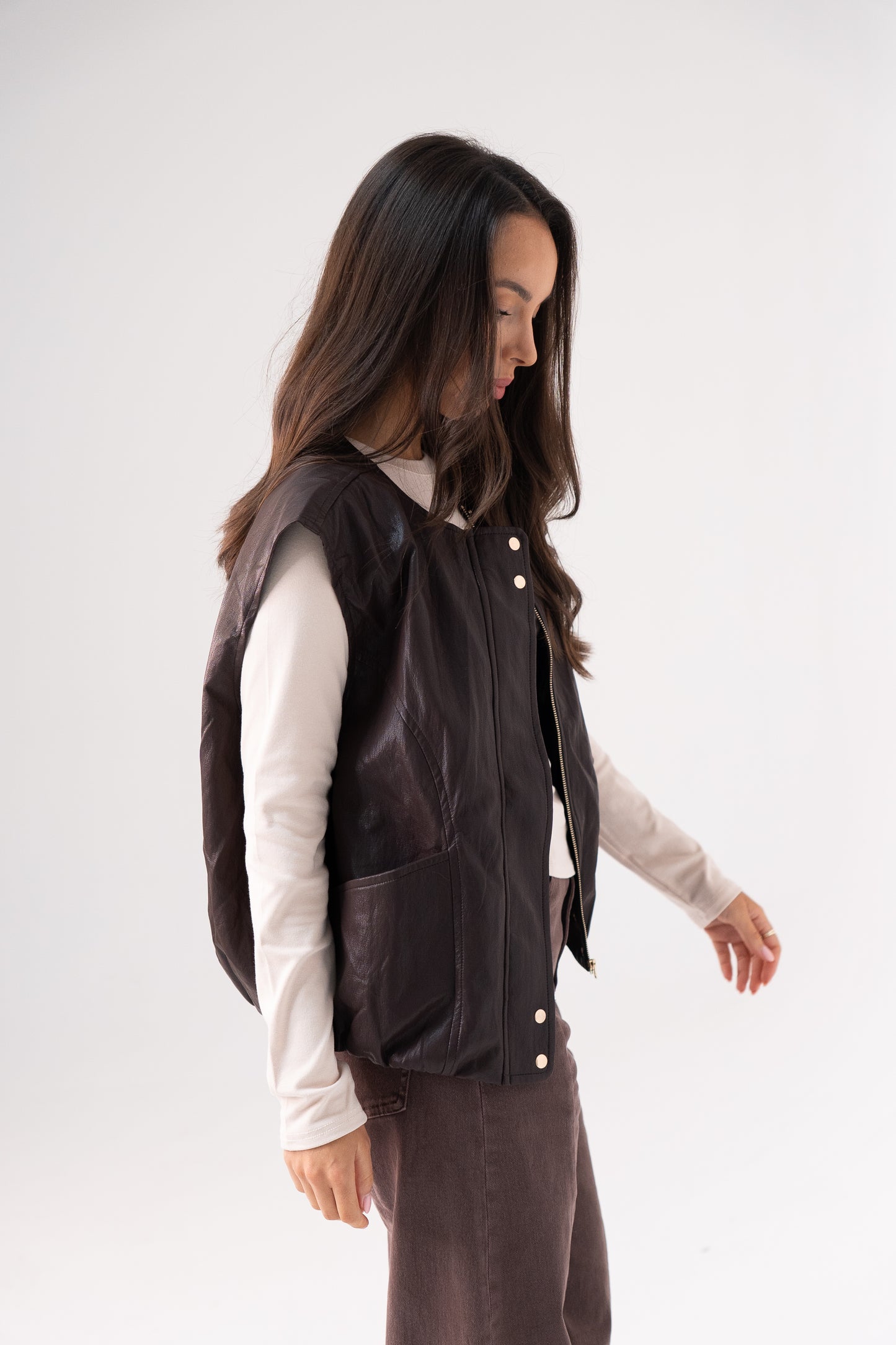 Kendra Faux Leather Sleeveless Jacket In Chocolate