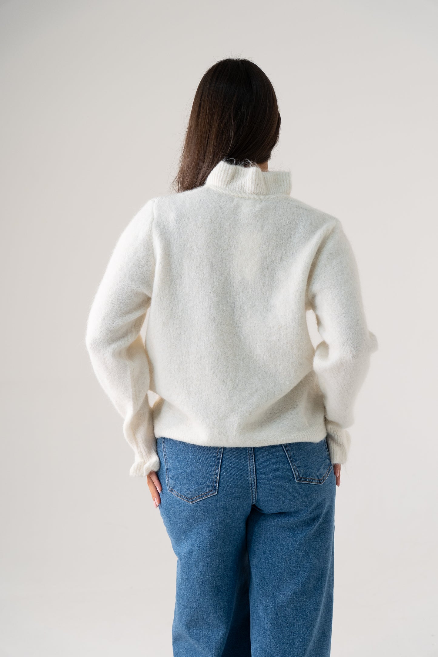 Kendra Frill Trim Cardigan In Cream