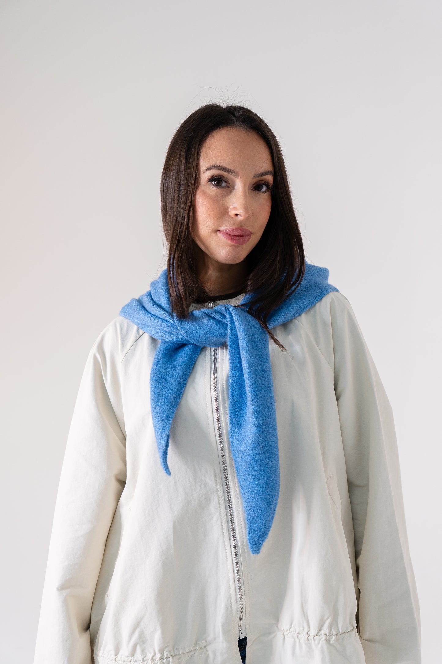 Kendra Knit Neck Scarf In Royal Blue