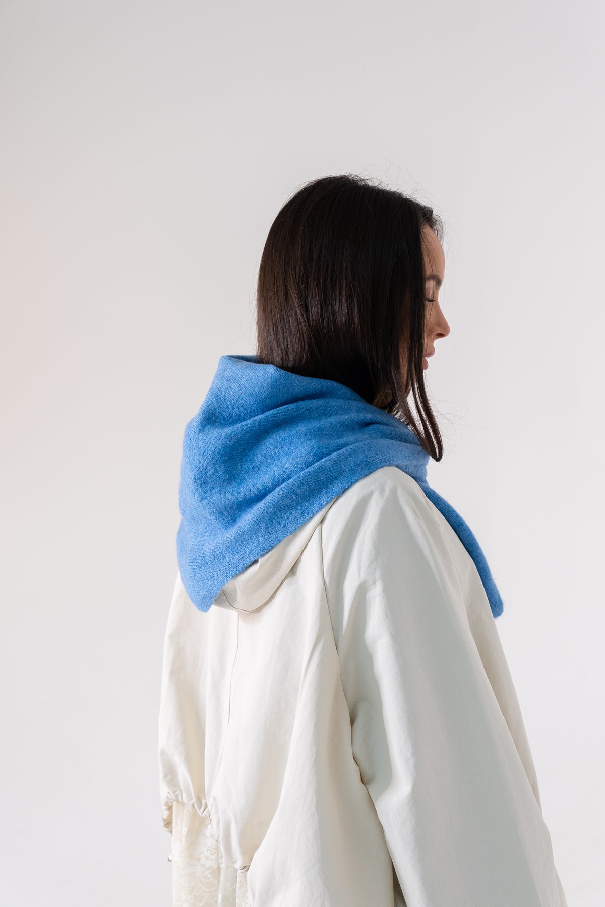 Kendra Knit Neck Scarf In Royal Blue