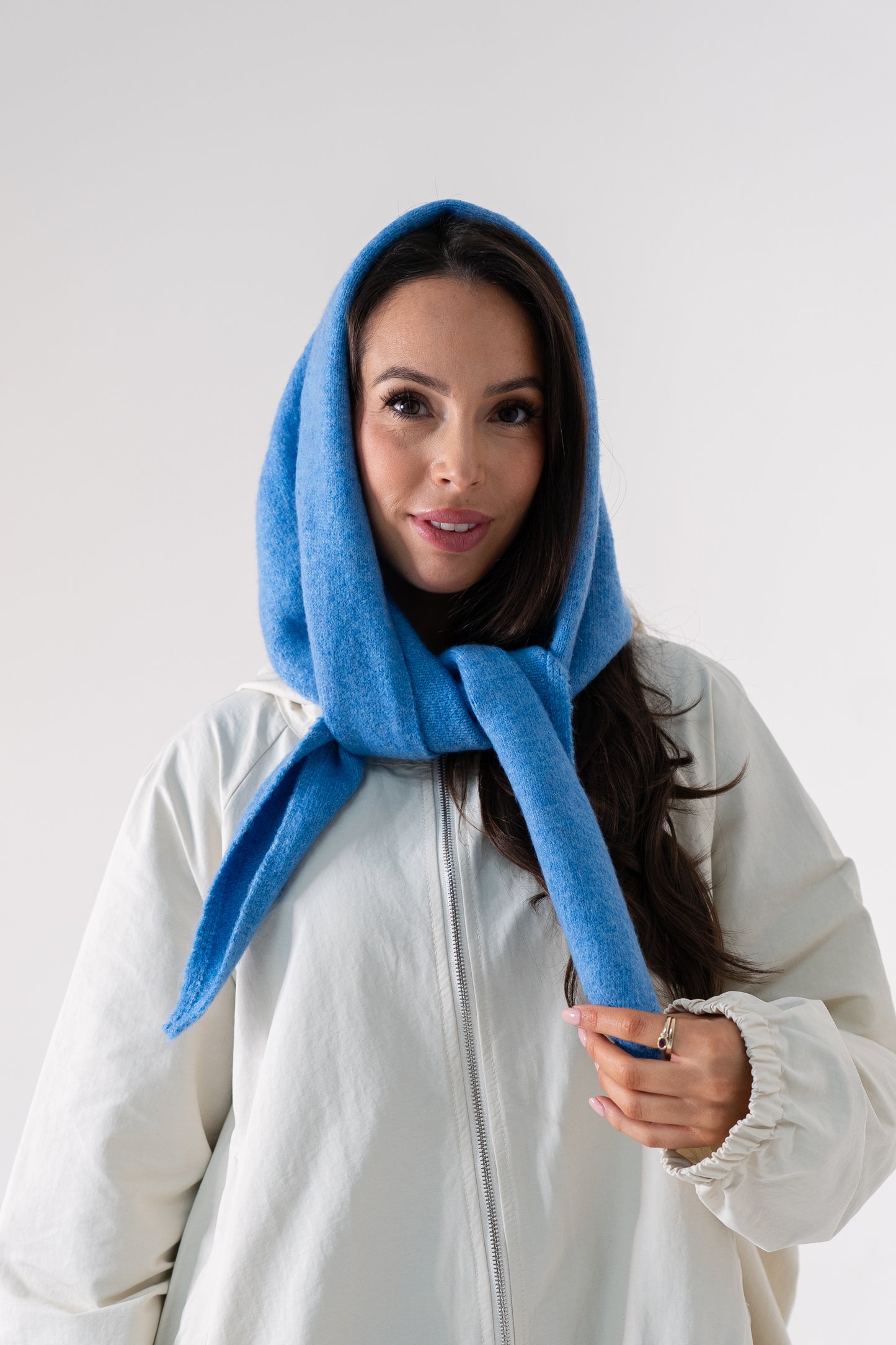 Kendra Knit Neck Scarf In Royal Blue