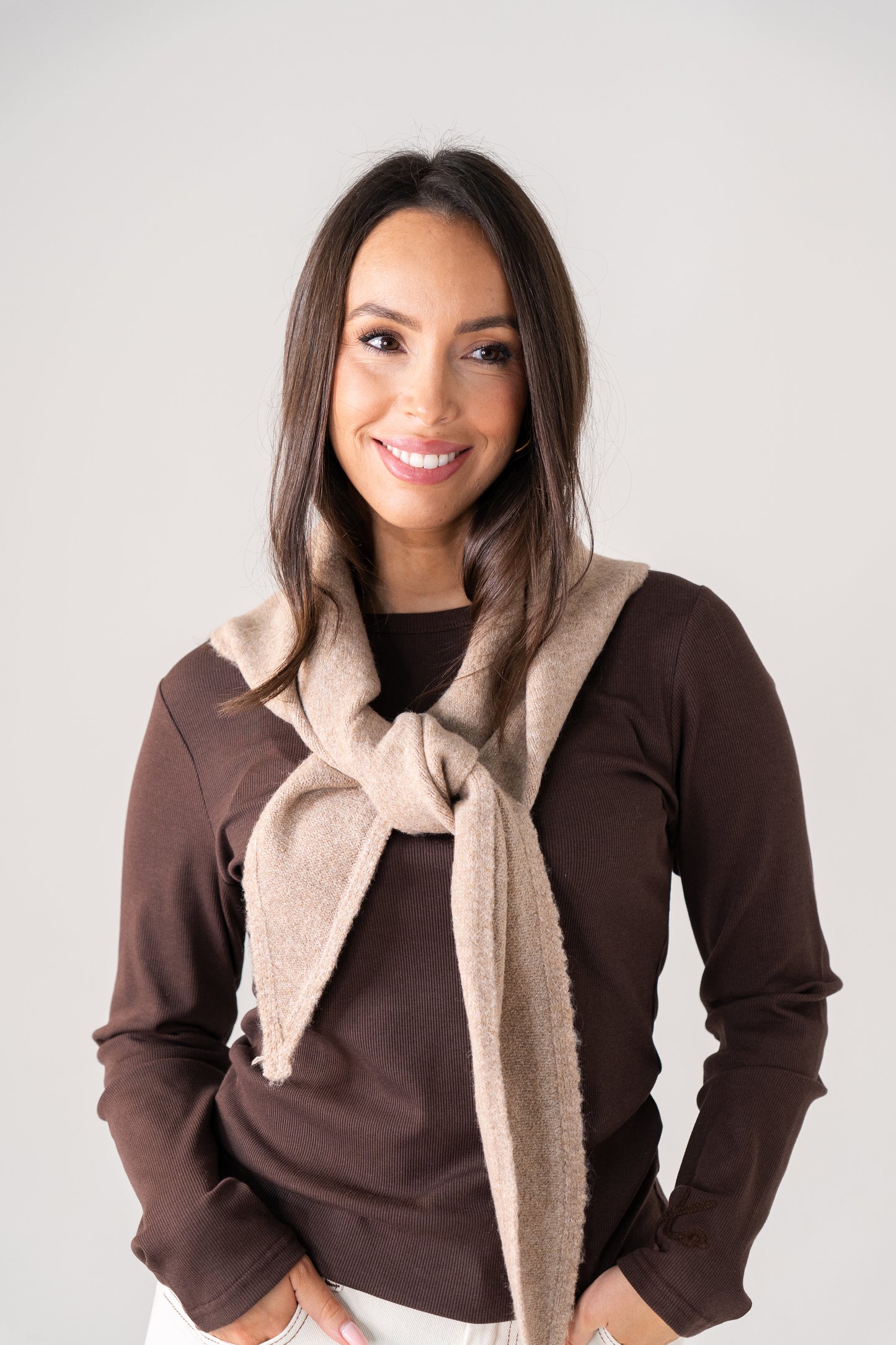Kendra Knit Neck Scarf In Taupe