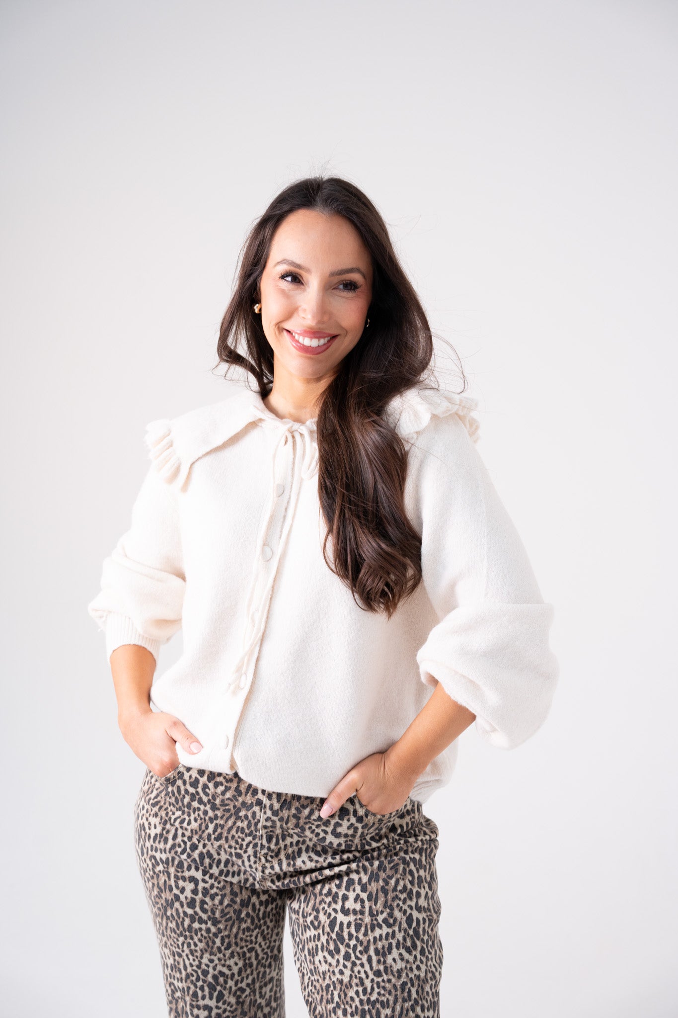 Kendra Oversize Collar Cardigan In Cream