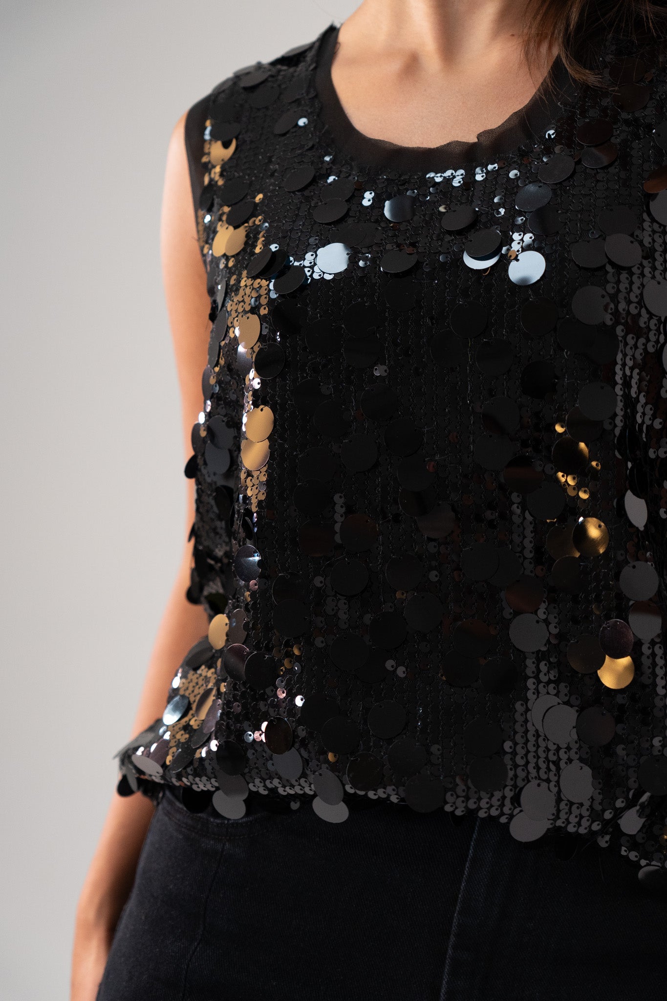 Kendra Sequin Vest Top In Black