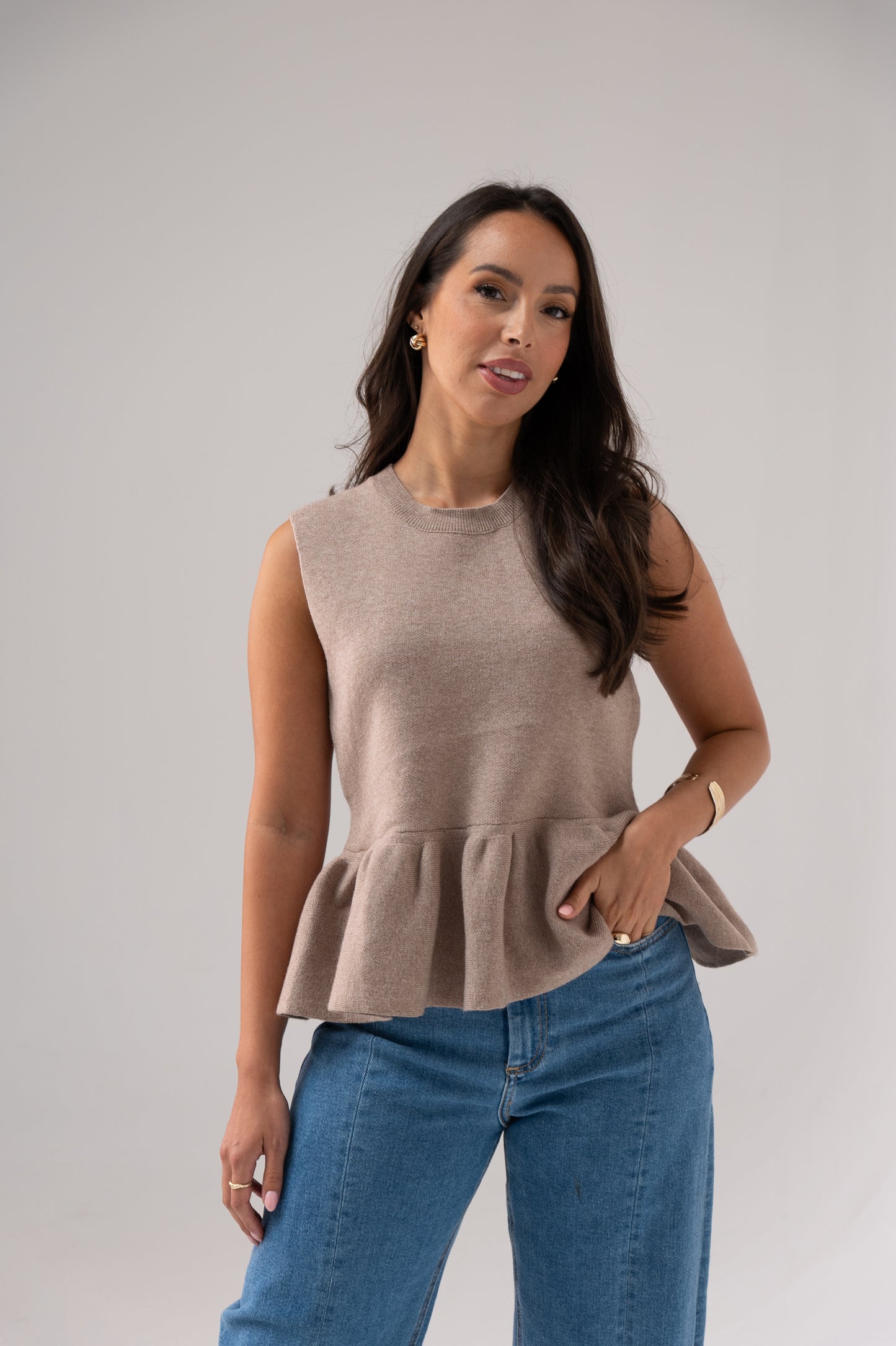 Kendra Sleeveless Peplum Top In Taupe