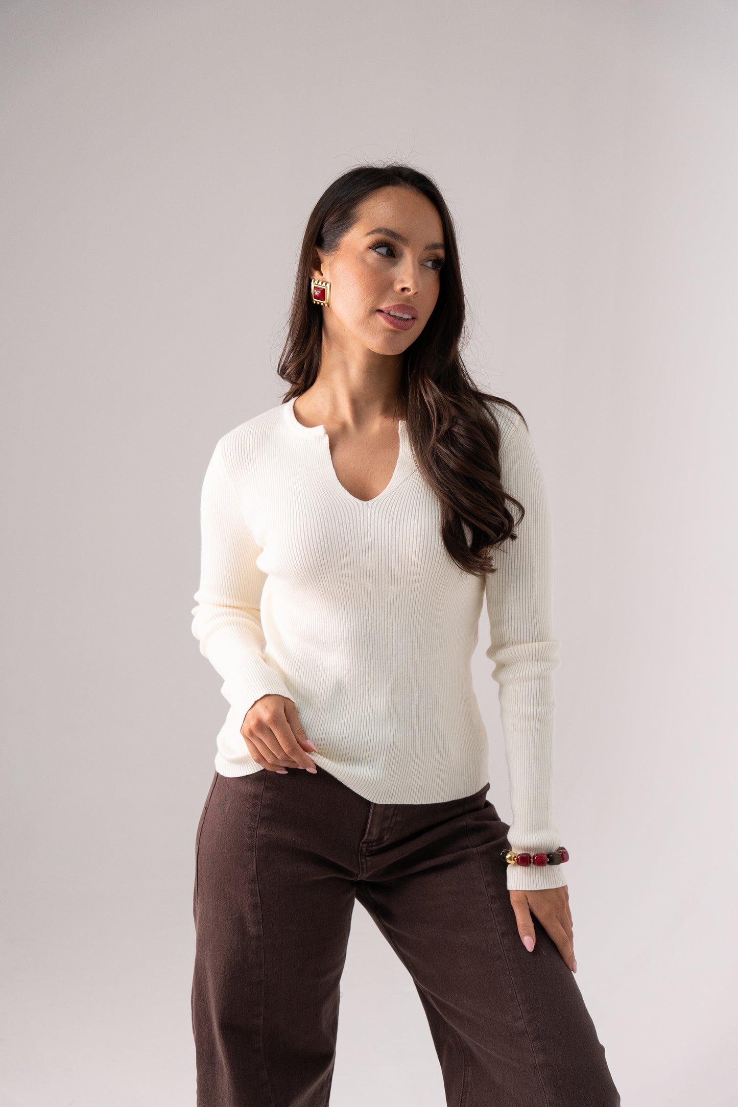 Kendra Split Neck Ribbed Jumper In Cream