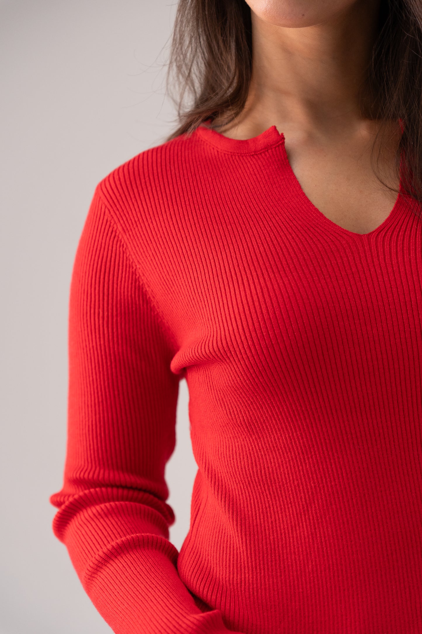 Kendra Split Neck Ribbed Jumper In Red