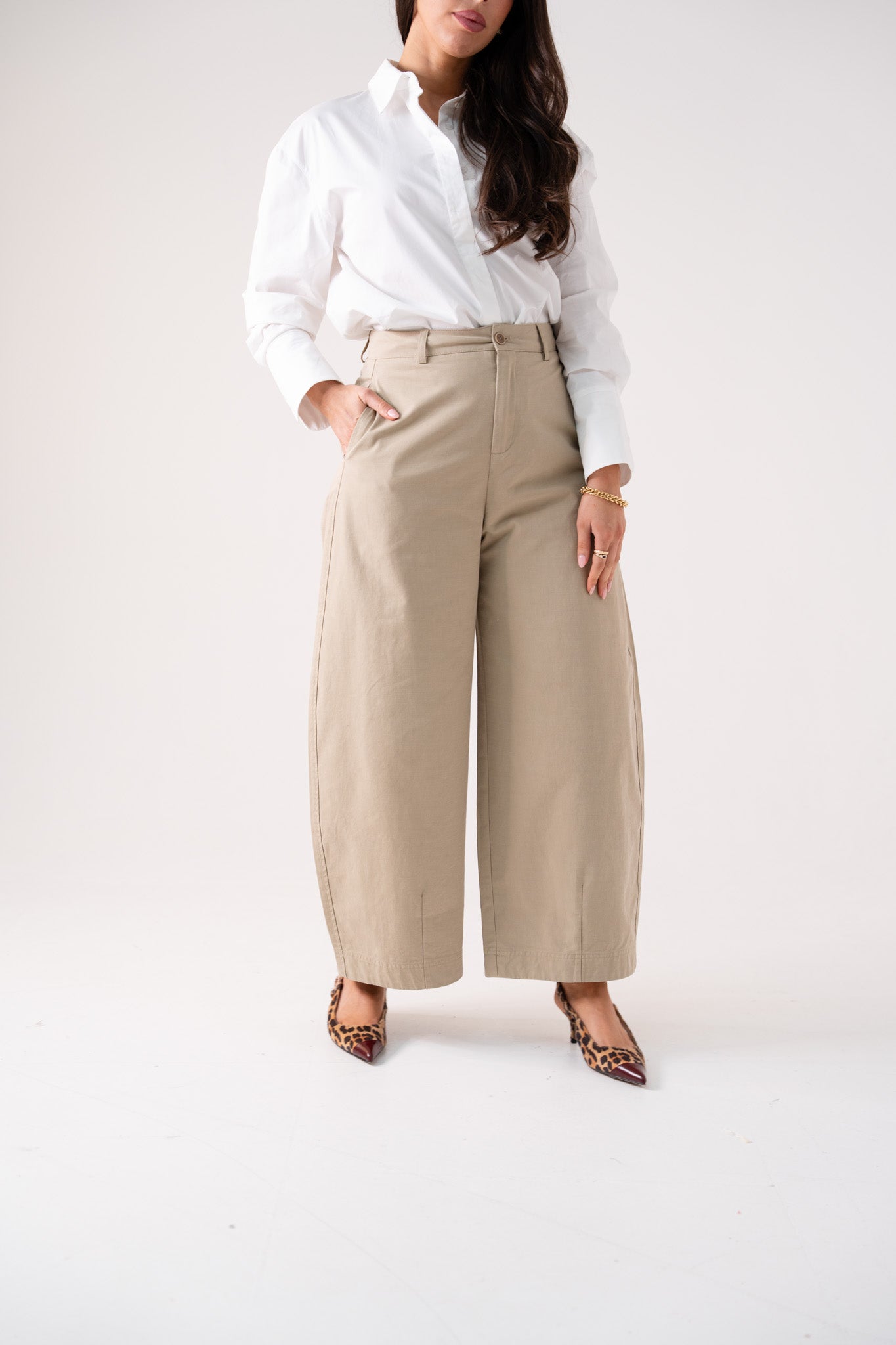 Kiera Barrell Trousers In Taupe